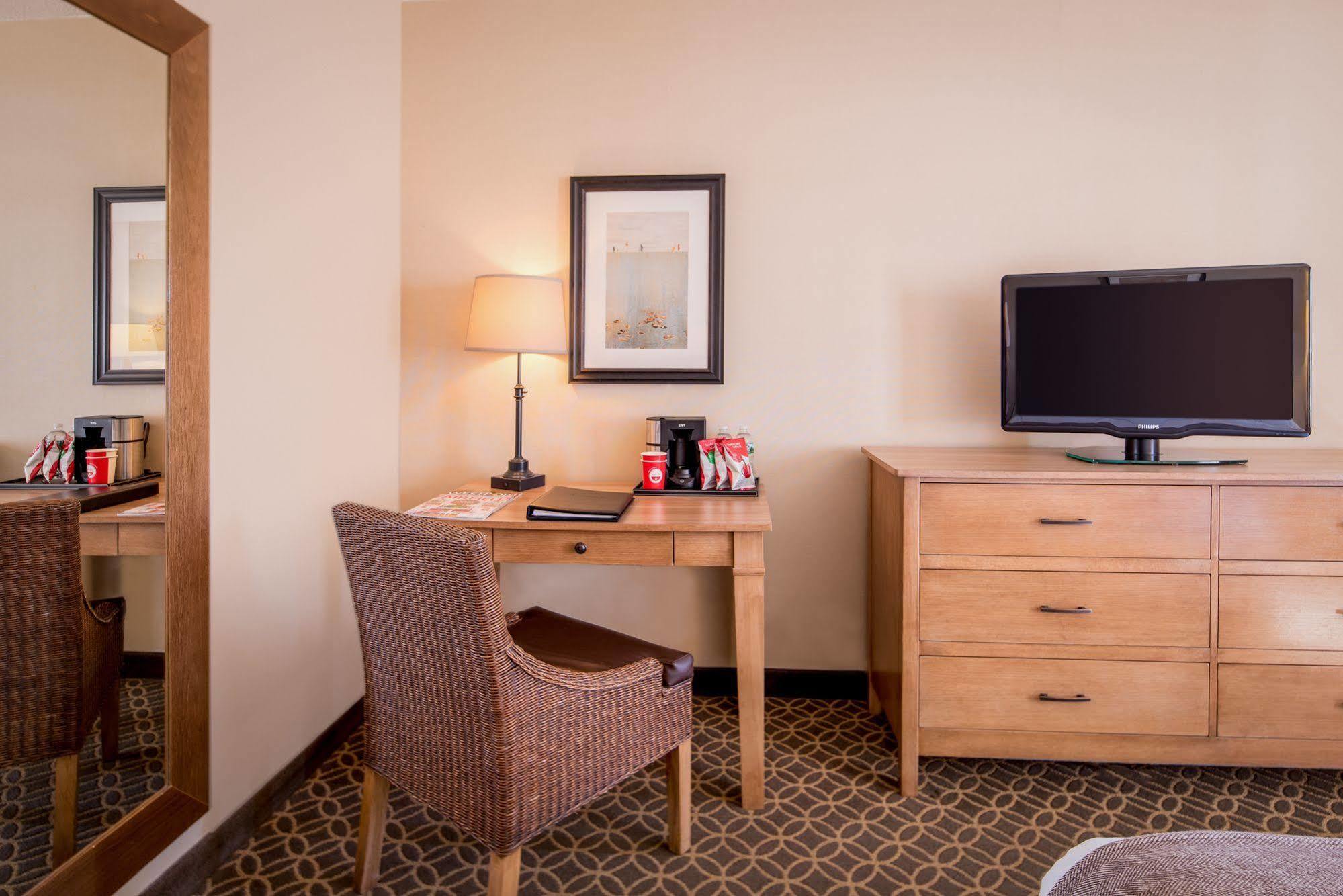 The Westport Inn, An Ascend Hotel Collection Member Exterior foto